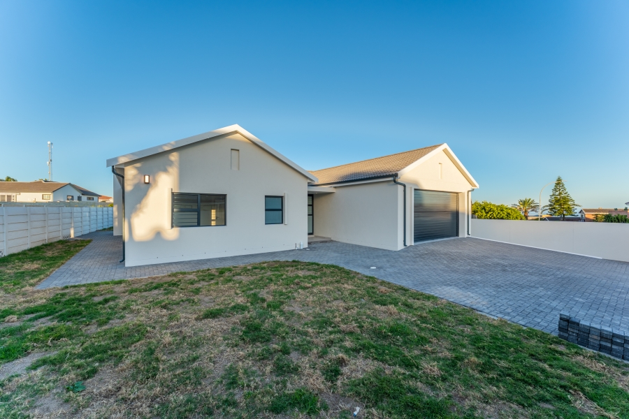 3 Bedroom Property for Sale in Wavecrest Eastern Cape